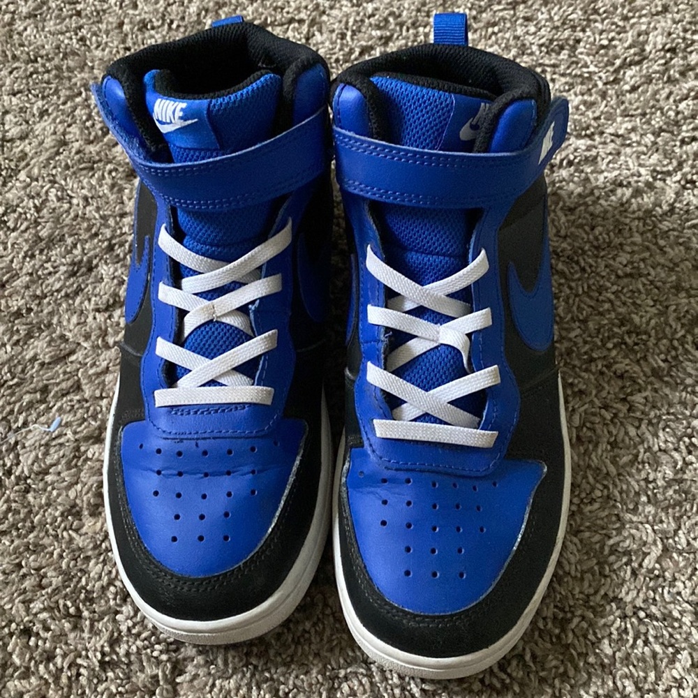 Nike Court Borough Mid 2.